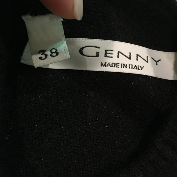 Soft cashmere sweater. Great for work or play. - Picture 4 of 4